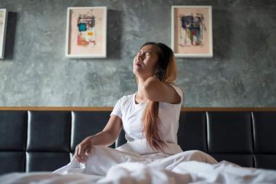 Bangun Tidur Badan Pegal: Intip Penyebab dan Cara Mengatasinya