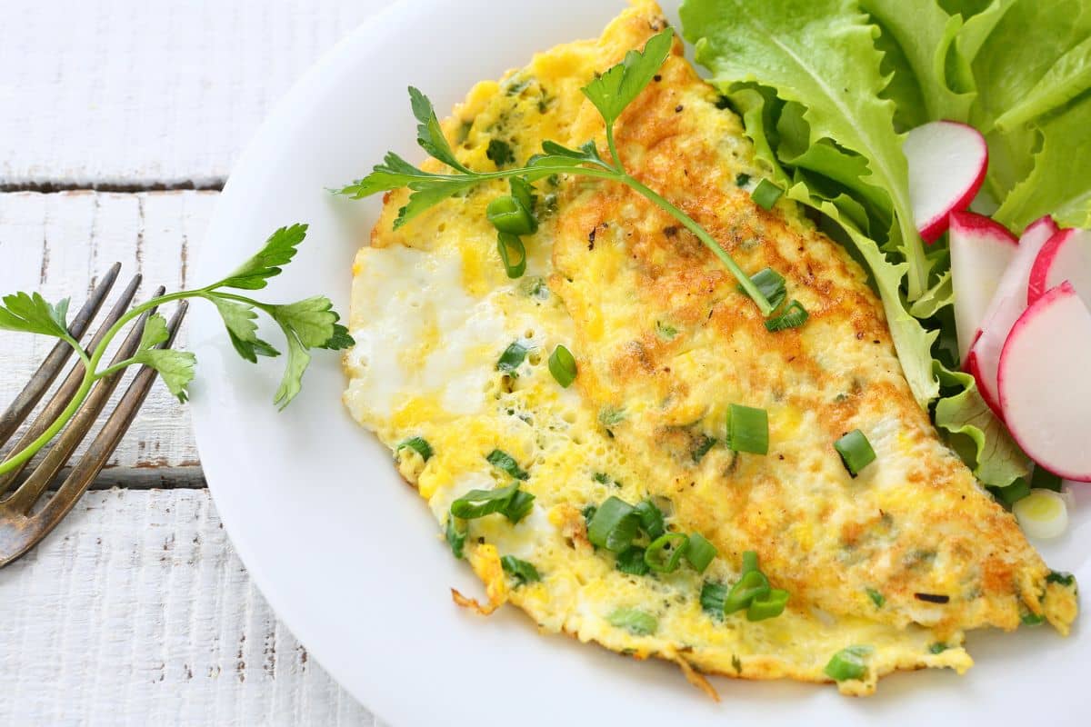 Satu porsi omelet daun bawang