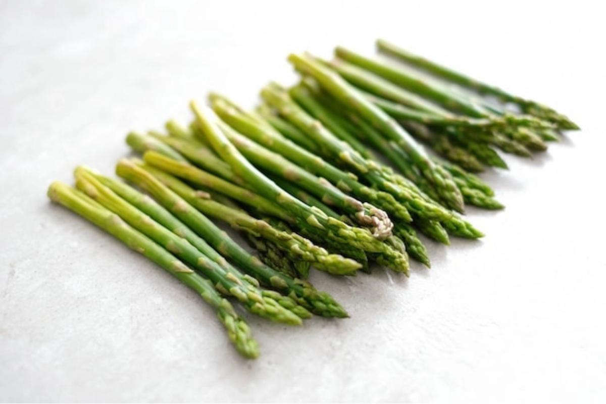 Potongan asparagus