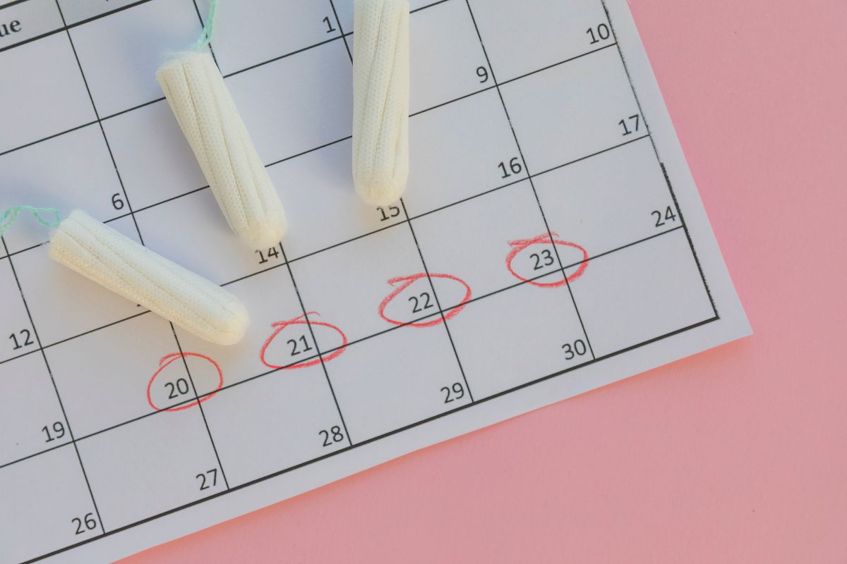 tampon di atas kalender