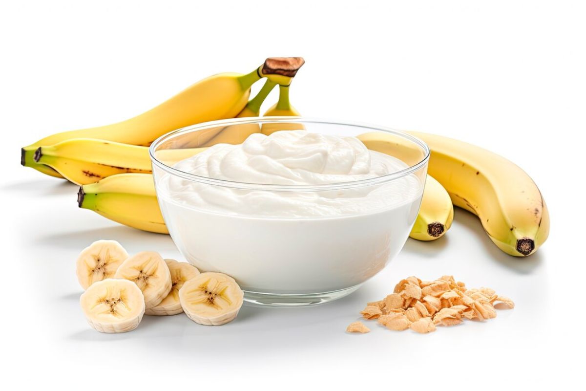 Yogurt dengan pisang dan oatmeal